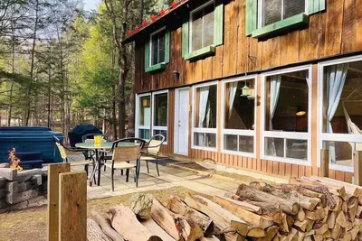Image de Montagnard-Spa-Mont-Orford-Sepaq-Foyer au bois