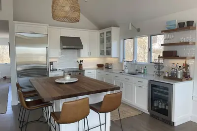 Image de Montauk Beach House - Ocean views and very short walk to beach!