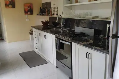Image de Cozy 2bedrooms with an Amazing view of the City and Sea