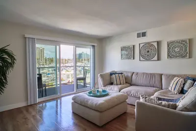 Image de Blue Agate - Seaside Bright 2br w/ Marina Views