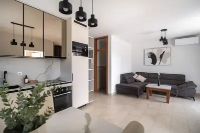Sunadria Apartments B6