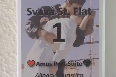 Image de Amos Port-Suite