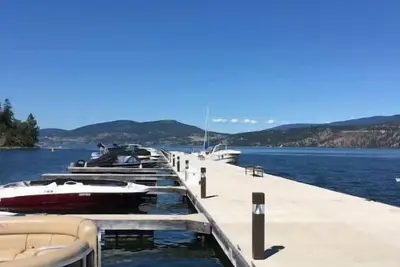 Image de Rest, Relax, Play and Renew By the Lake