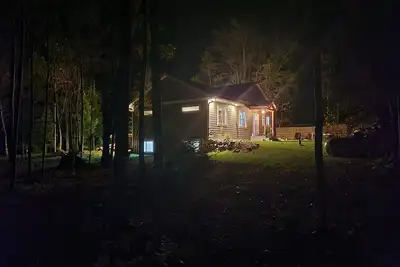 Image de Welcome to The Hideaway on Highland.