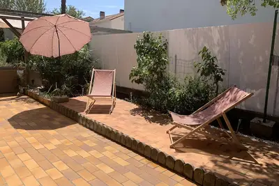 Image de Attractive ground-floor T2 apartment with private garden and terrace. Independent access