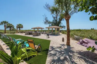 Image de 🏝Beachfront Condo Overlooking Gulf of Mexico🏝