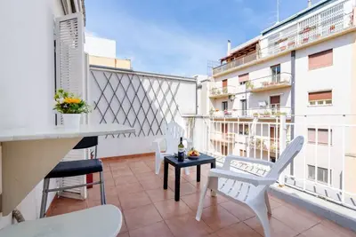 Dante Terrace Apt a stone's throw from the historic center