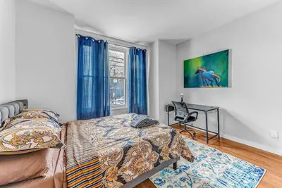 Image de Modern 2bhk - 15 mins bus ride to Time Square, Nyc