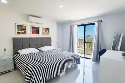 Image de 508 A -Tiara New 1 Bdr 5 min away from Downtown, marina and beach