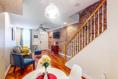 Image de Federal Hill Townhome with Rooftop Deck, Dog-Friendly - Walk to Promenade