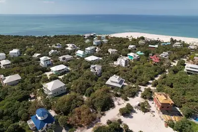 Image de Come Together-consist of 2 Homes4 Golf Carts2 pool