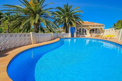 Neo - maison de vacances avec vue sur la mer et piscine privée à Moraira