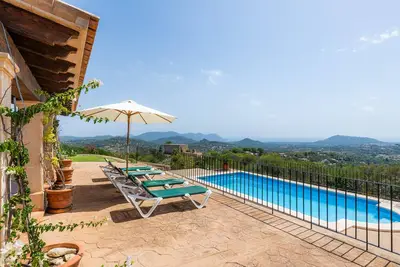 Maison de campagne 'Felipe' avec vue sur la mer, piscine privée et Wi-Fi