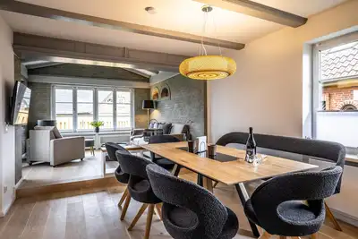 Image de Hochwertiges Luxus-haus für 6 Personen mit Sauna, Garten, Pkw-stellplatz, Wlan