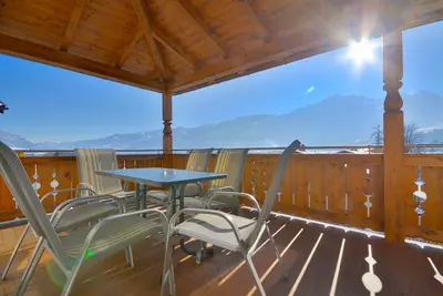Image de Modern apartment, private sauna, spectacular views, 5 min to ski lifts