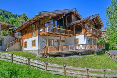 Image de superior Chalet - 50m to Skilift