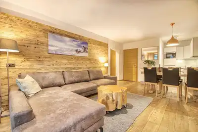 Image de Beautiful apartment with luxurious style and large balcony