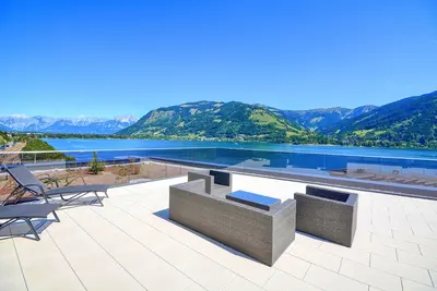Image de Most breath-taking views in town, spacious roof-top terrace