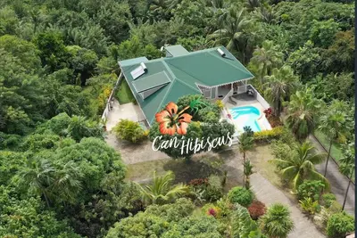 Image de Villas de standing avec piscines privées en campagne
