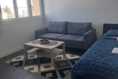 Image de Elégant Apt Meublée et équipé de 32m²