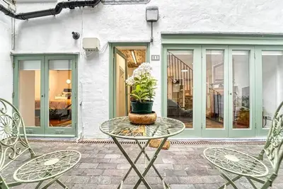Image de Lovely 1 Bedroom Basement Apartment