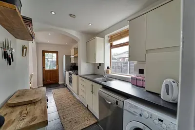 Image de Cosy 3 Bedroom Home with Parking