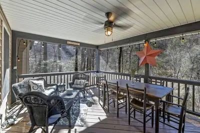 Image de Foothill Falls, Waterfront\/Gameroom\/Pets Welcome!