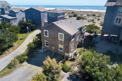Image de Summer Savings - Oceanfront Home with Private Beach Access, Grill, and Smart Tv