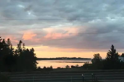 Image de Tús Nua - on Pei’s North Shore and just 15 mins from Charlottetown!