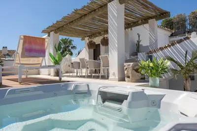 Image de Castiglione luxury beachfront duplex penthouse