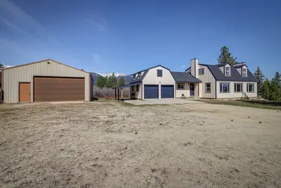 Image de Pet-Friendly Victor Home w/ Fire Pit & Large Yard!