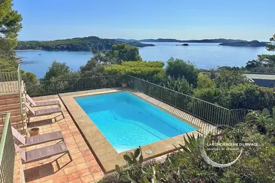 Image de Villa La Sarrazine • Port of Niel • Sea view