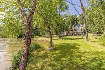 Image de Blue Ox Barn: a cozy Minnesota lakehouse with private beach and incredible views