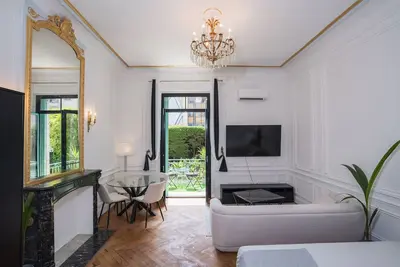 Image de Appartement Haussmannien cœur de ville -Ac-