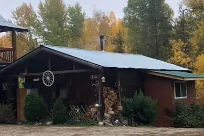 Image de Carmi Station Comfy Cabin