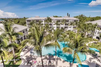 Image de 2 Pools and Free Beach Shuttle to Bonita Beach.