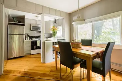 Image de Explore Woodstock from an Exceptional Home