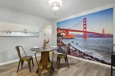 Image de *New* 1br Apartment - Walk to Downtown Sac