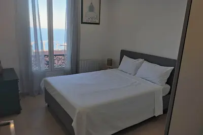 Image de \"Lores Apartment\"<br>Stunning three-room apartment with superb sea view 2 steps from Monaco