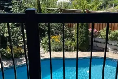 Image de Modern 4 bedroom house with views to a farm.