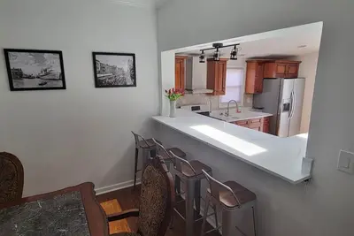 Image de Downtown House with Hidden Room