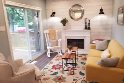 Image de Island View Escape in Historic Amherstburg! !