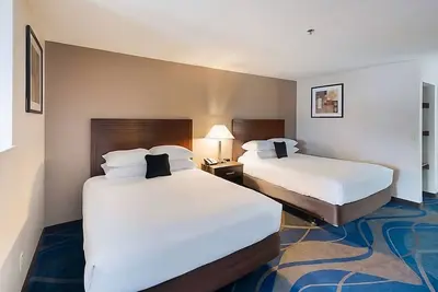 Image de Two Spacious Accommodations, Comes with Free Breakfast & Parking! Pets Allowed!