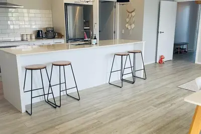 Image de Close, but not too close