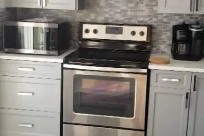 Image de Remodeled cozy three bedroom house in a friendly and great