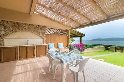 Image de Villa 'Villetta Stupenda Vista Mare-317' avec vue sur la mer, terrasse privée et climatisation