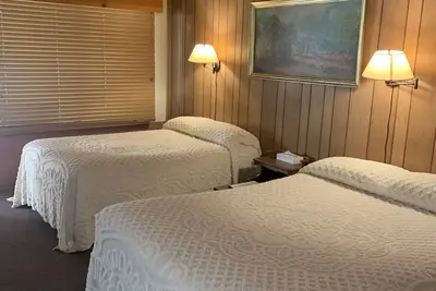 Image de Lodge & Motel Rooms - Double Bed