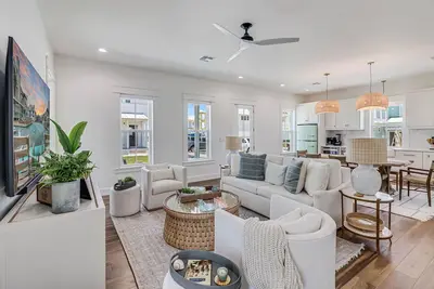 Image de Cottage w/ Cool Coastal Vibe, Great Amenities at Cinnamon Shore South