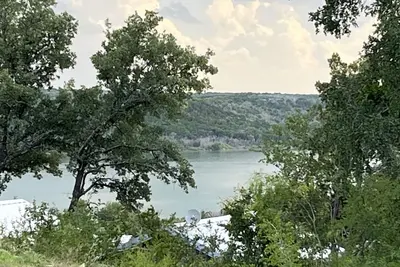 Image de New Property at Pk lake!