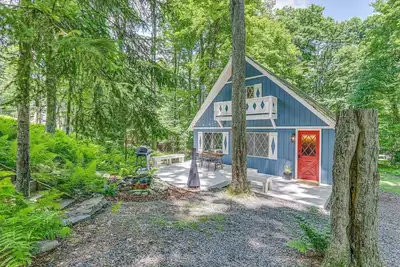 Image de Cozy Pocono Chalet - Lakes, Firepits, Spacious Loft